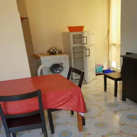 Domino House Center Апартаменти