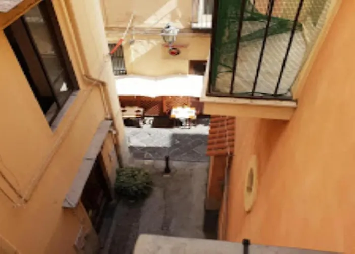 Διαμέρισμα Domino House Center *